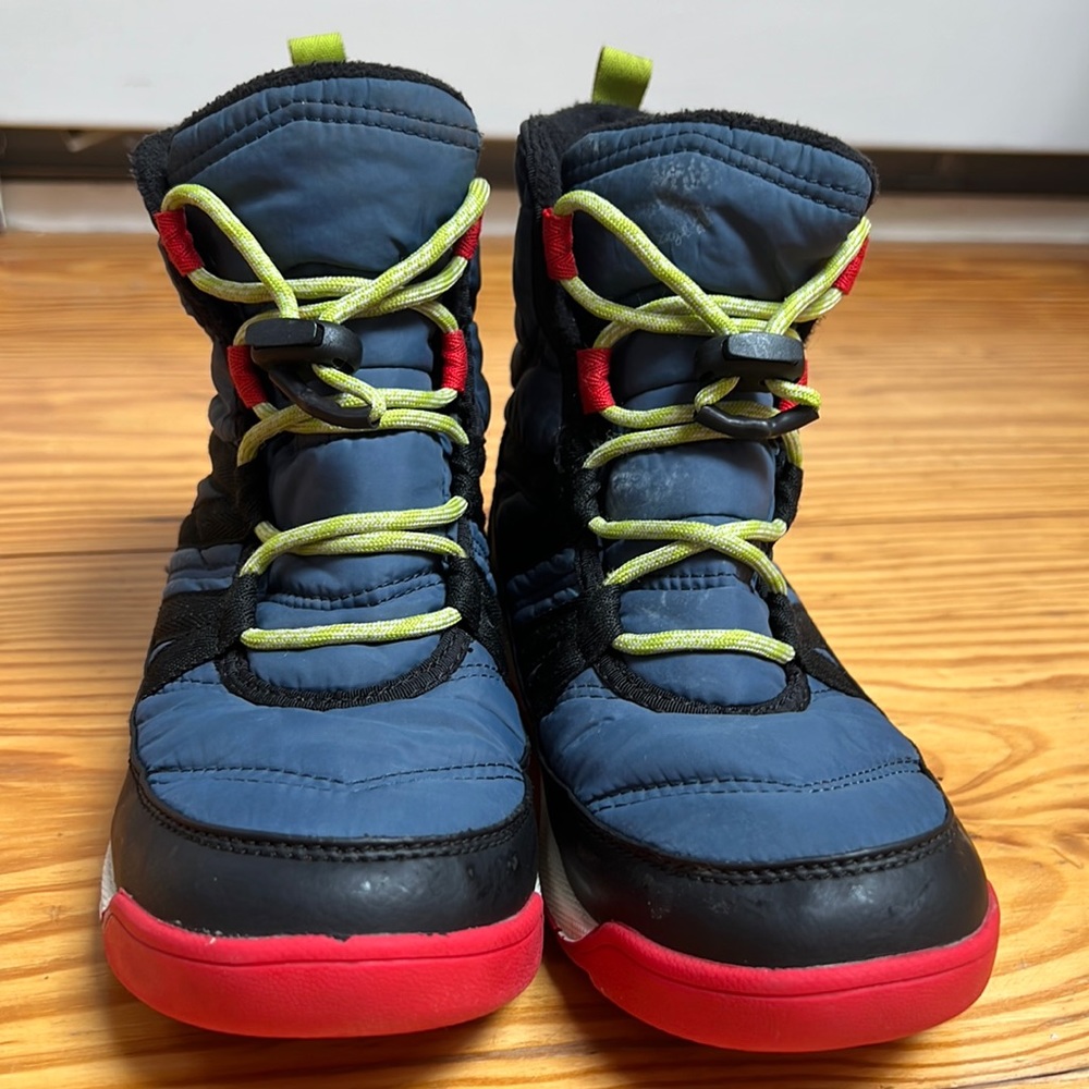 Sorel boots size 4